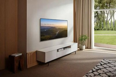 55" Телевизор Samsung QE55Q70CAUXRU, QLED, 4K Ultra HD, серый, СМАРТ ТВ, Tizen OS
