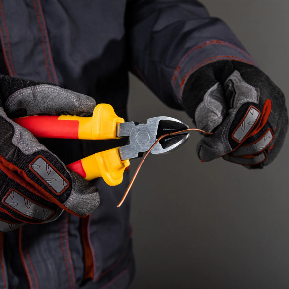 Бокорезы Insulated, 180 мм, двухкомпонентные рукоятки Matrix Professional Бокорезы Insulated, 180 мм, двухкомпонентные рукоятки Matrix Professional