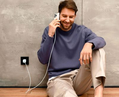 Сетевое зарядное устройство UBEAR WC20WH01-AD,  USB-C,  20Вт,  3A,  белый
